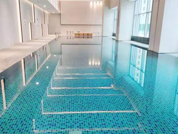 游泳池的水多久换一次？可以一直循环使用吗？