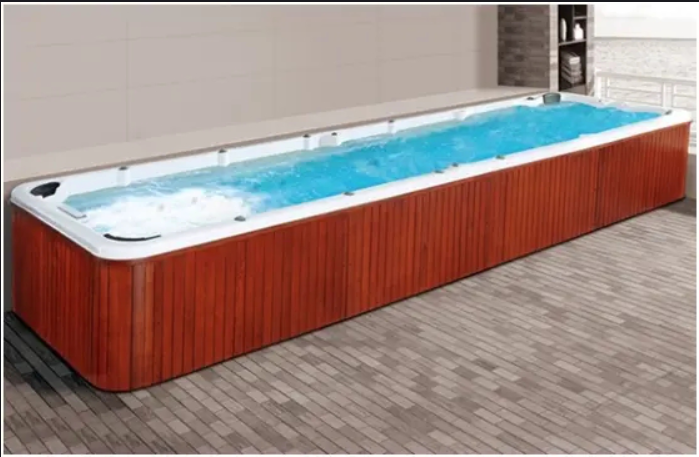 建别墅游泳池，怎样才华让别墅泳池游不到边？