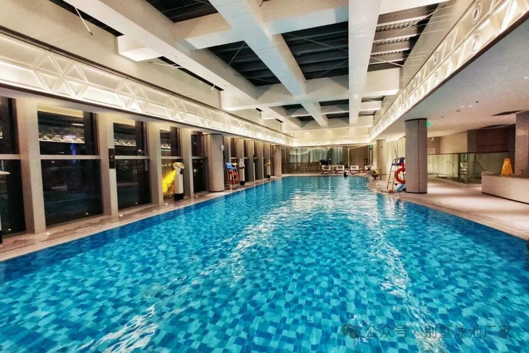 <b>一线都会私人别墅游泳池制作公司哪家好？戴思乐 53 城网点笼罩！</b>